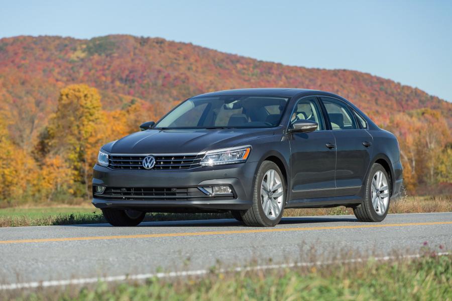  Volkswagen Passat V6 2016 года  (фото 23 из 30)